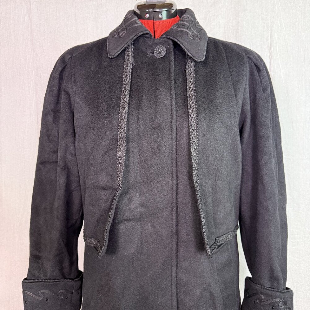 Vtg Lorovi Black Wool Coat Cape Collar Trim Elegant Overcoat Check Measurements - Picture 3 of 11